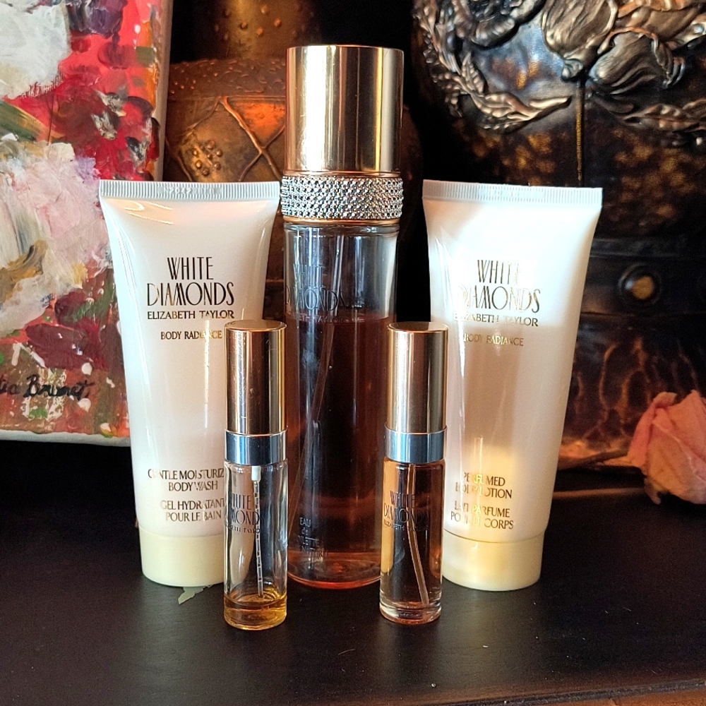 Elizabeth Taylor White Diamonds Fragrance Set - Picture 2 of 10